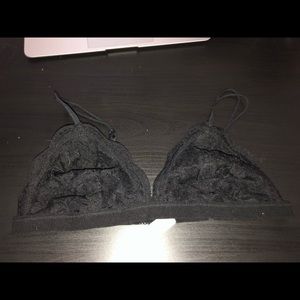 NEVER WORN BLACK LACE BRALETTE